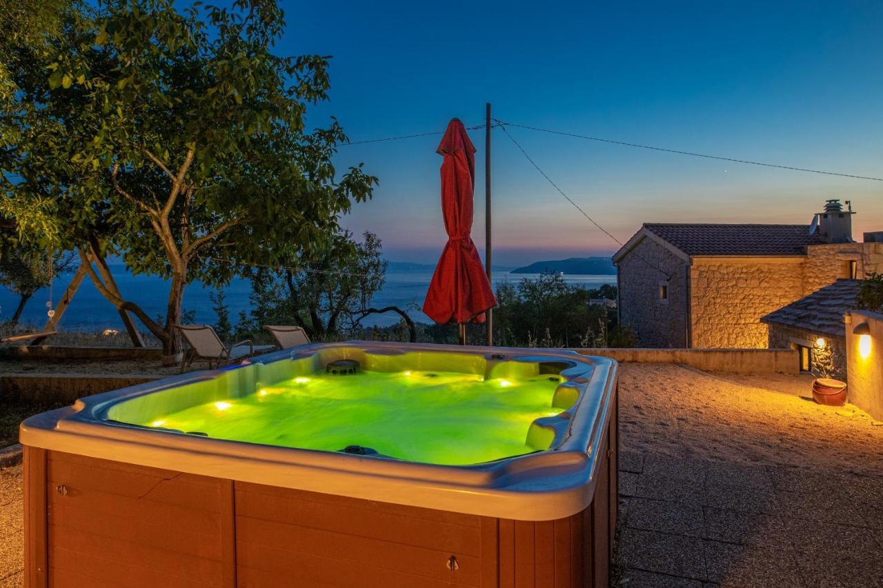 Peaceful Oasis With Whirlpool Holiday home Makarska