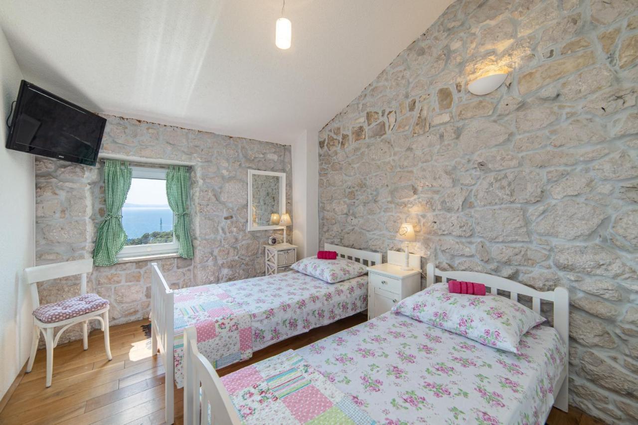 Holiday home Peaceful Oasis With Whirlpool Makarska