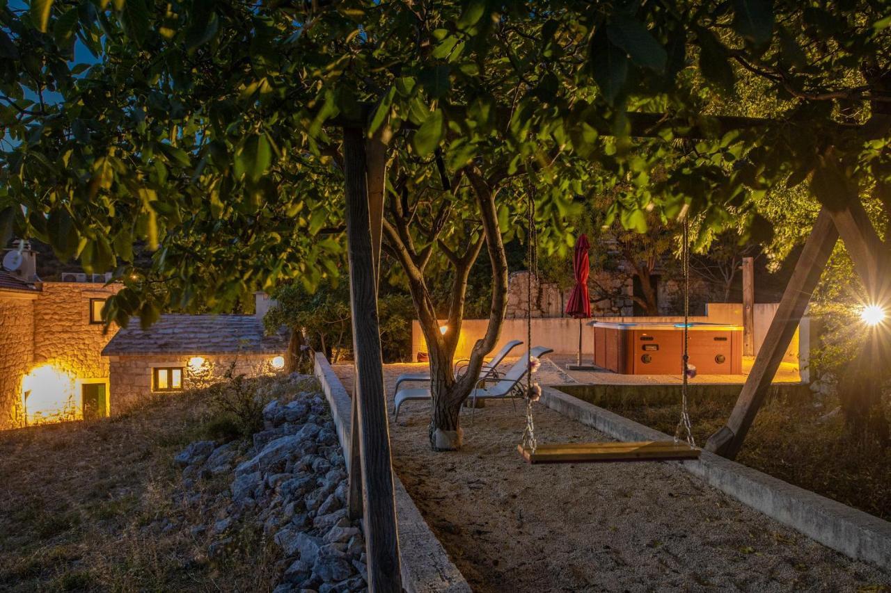 Peaceful Oasis With Whirlpool Holiday home Makarska